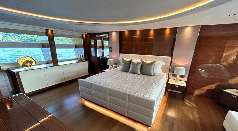 Le Verseau Mega Yacht 86