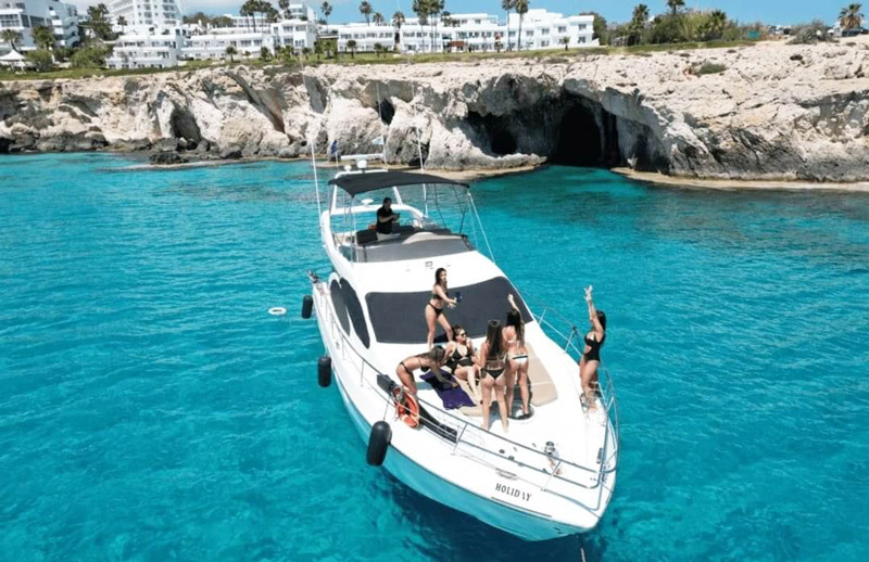 rent yacht azimut 46 ayia napa
