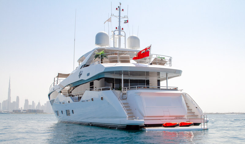 Dubai Luxury yacht Sunsseeker 116 rental