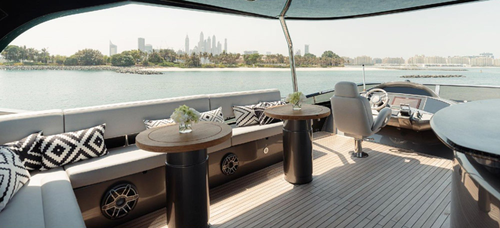 Rental boat Armada Titan Crystal 100 Yacht dubai marina