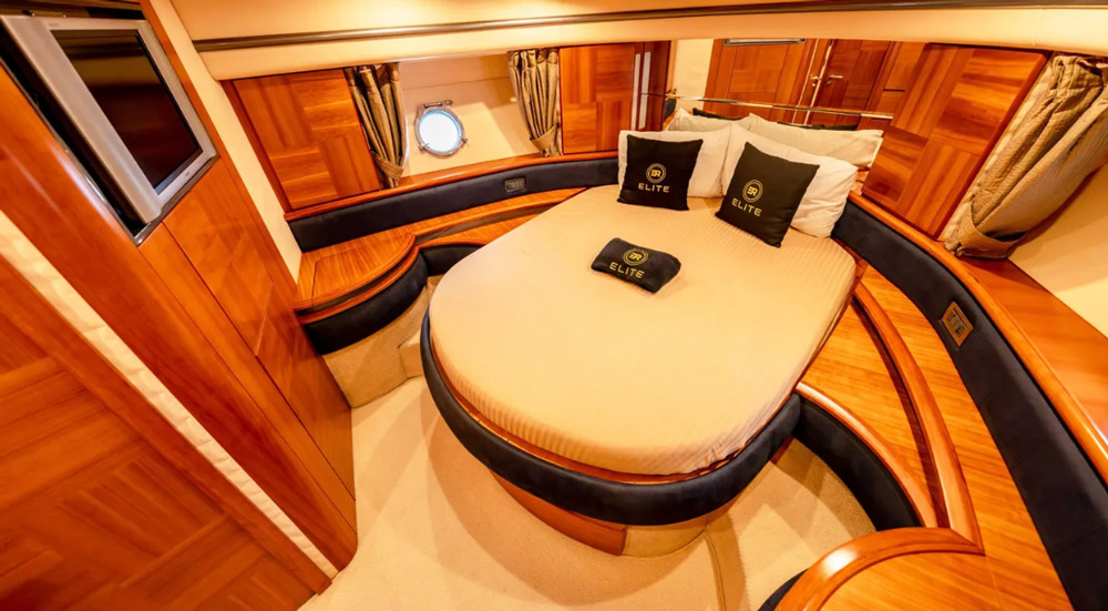 charter Azimut 50 Yacht dubai marina