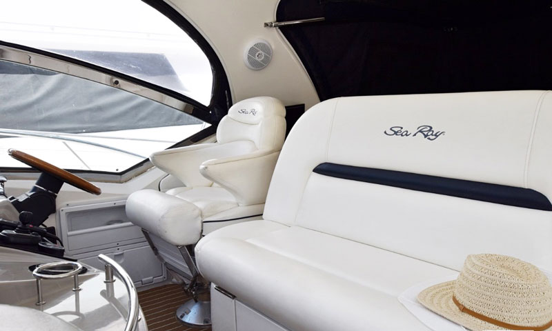 Чартер катер Solar Majesty 46 Айя-Напа