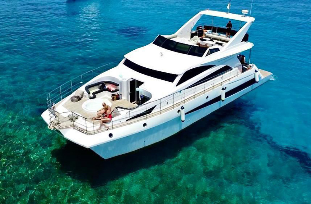 аренда катамарана Blue Sky 65 в Айя-Напе